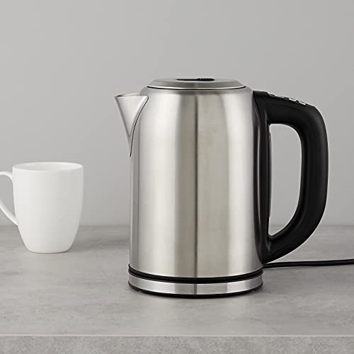 Amazon Basics 1.7L Stainless Steel Kettle with Digital Display and Keep Warm Function